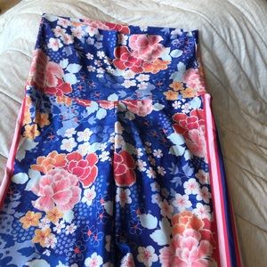 Yoga leggings, Large, hi waist Emily Tzu brand